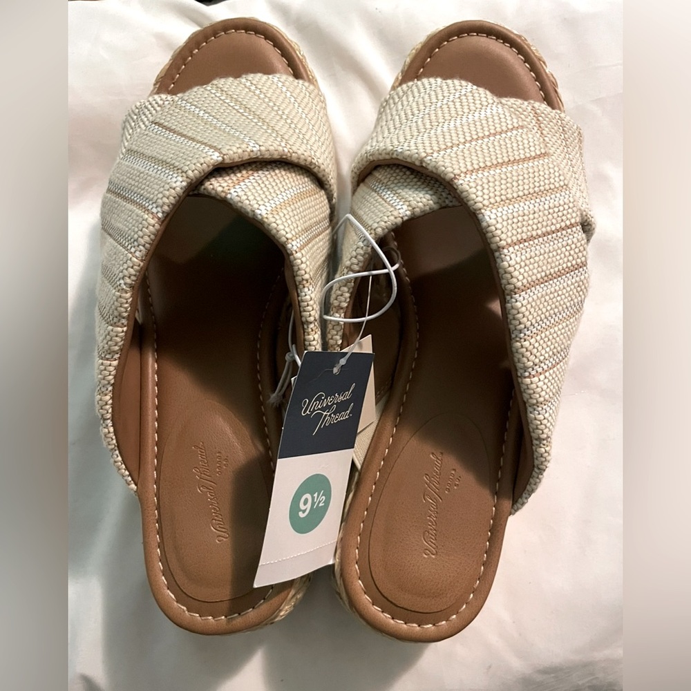Sz 91/2 Universal Thread Desi Wedge Heels memory foam women Universal thread - Picture 4 of 8
